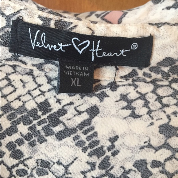 Velvet Heart Button Up Snakeskin Print top - Picture 4 of 5